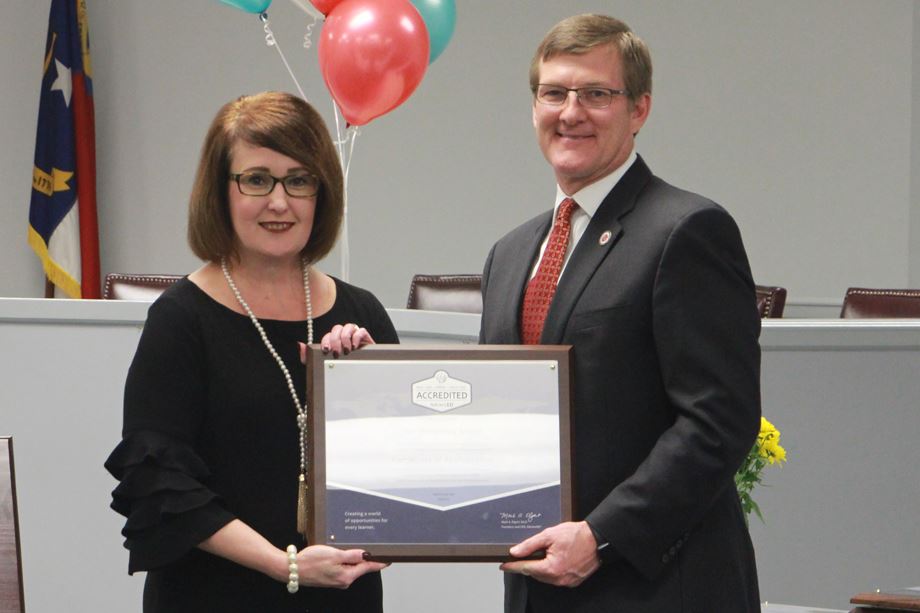 Carr Elementary earns accreditation as a quality school Carr Elementary earns accreditation as a quality school