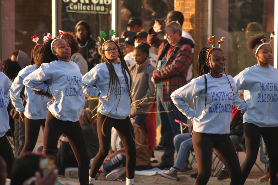 Hunter Huss High School Cheerleaders, Gastonia Parade