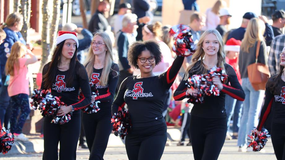 South Point High School Cheerleaders, Belmont Parade