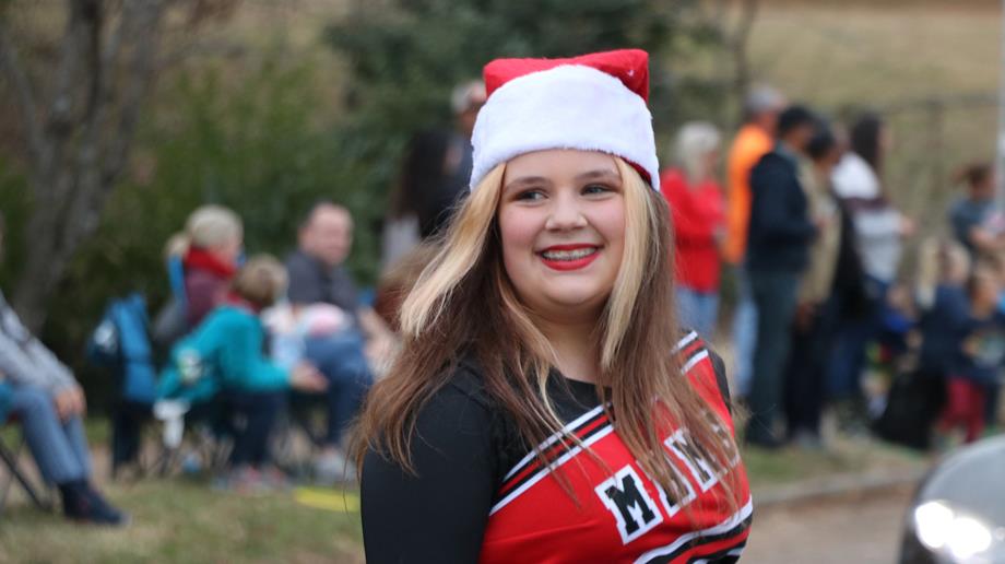 Mount Holly Middle School Cheerleaders, Mount Holly Parade